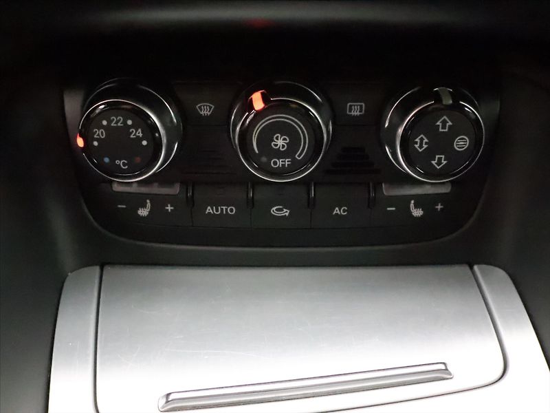 Audi TT 2,0 TFSI 147kW Kůže Xenon - fotka 23 z 33