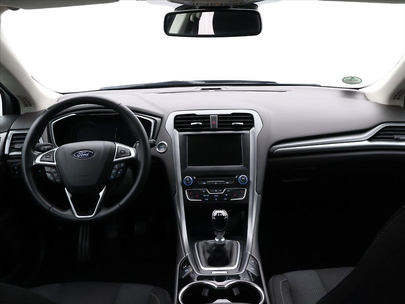 Ford Mondeo 2.0 TDCI 110KW CZ 4x4 LED - fotka 22 z 30
