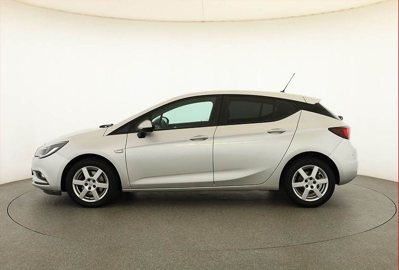 Opel Astra (2016) 1.6 CDTI, Serv.kniha, Tempomat - fotka 3 z 19