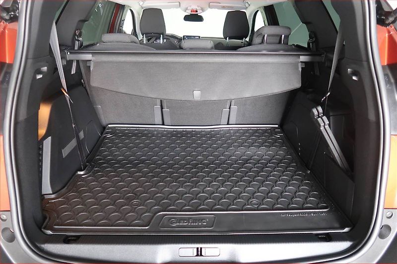 Peugeot 5008 (2021) PureTech 130, 7 MÍST - fotka 13 z 18