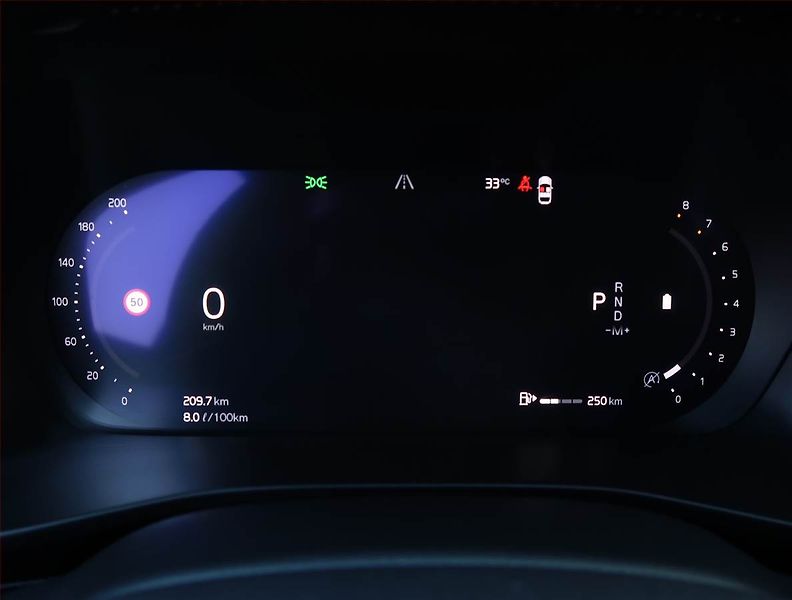 Volvo XC40 (2022) B4 - fotka 11 z 21