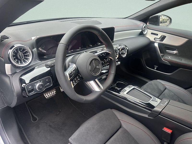 Mercedes-Benz CLA (2025) 200 d AMG Style Edition - fotka 9 z 15