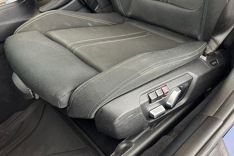 BMW Řada 3 340i xDrive - fotka 7 z 23