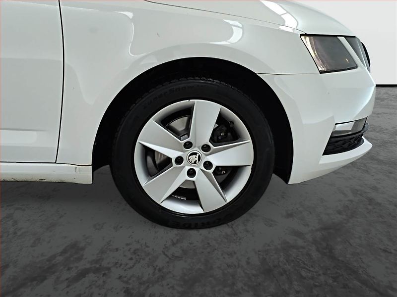 Škoda Octavia (2017) 2.0 TDI, Automat, Navi - fotka 15 z 16
