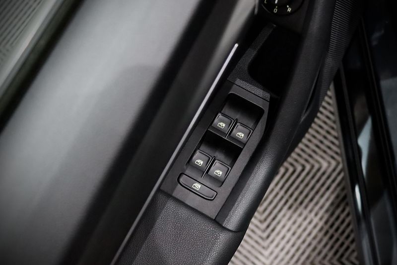 Škoda Octavia 3 FL Combi 1.4 TSI 110 kW - fotka 22 z 38