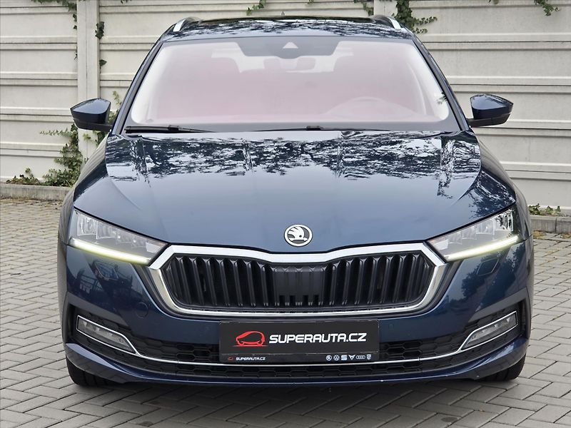 Škoda Octavia 2,0 TDi DSG Style Tažné z. 1.m - fotka 2 z 21