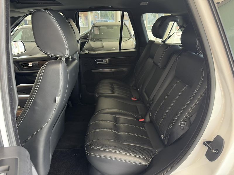 Land Rover Range Rover Sport (2013) SDV6 HSE - fotka 16 z 18