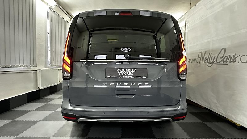 Ford Tourneo Connect ZÁRUKA / 7 MÍST / TOP STAV - fotka 5 z 40