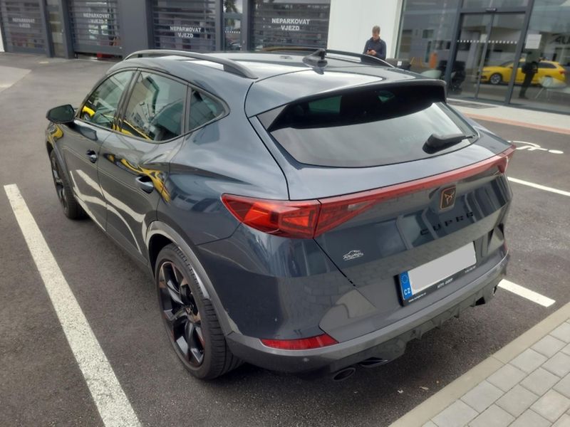 Cupra Formentor VZ 2,0 TSi/180kW - DSG,TZ,.... - fotka 4 z 16