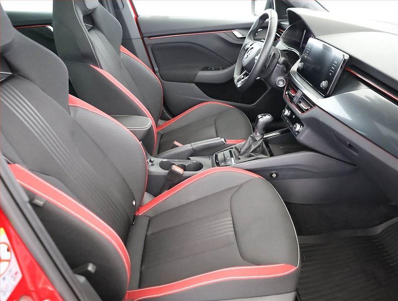 Škoda Kamiq (2023) Monte Carlo 1.0 TSI - fotka 7 z 21