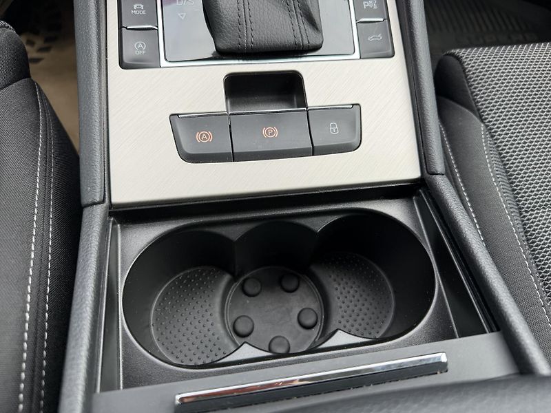 Škoda Superb  2.0 TDI 147kW Style Combi DSG - fotka 19 z 34