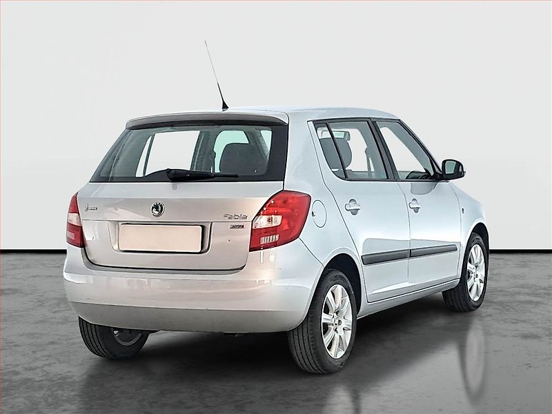Škoda Fabia (2011) 1.2 12V, po STK, slušný stav - fotka 5 z 13