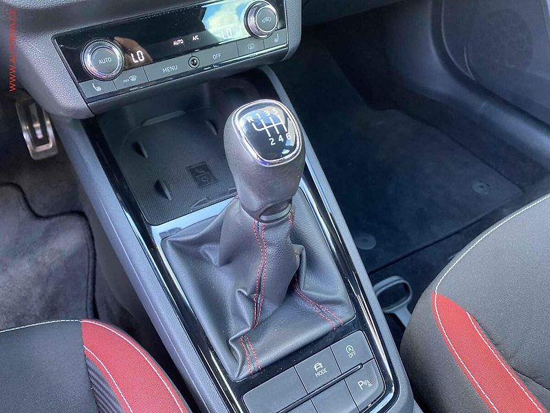 Škoda Kamiq (2021) 1.0 TSi, Monte Carlo, LED - fotka 18 z 22