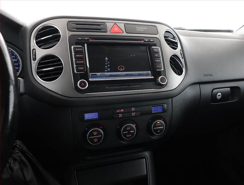 Volkswagen Tiguan (2009) 2.0 TSI, 4X4, Automat, Navi - fotka 10 z 18