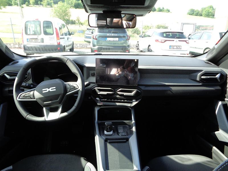 Dacia Bigster (2026) journey hybrid 155  - fotka 17 z 22