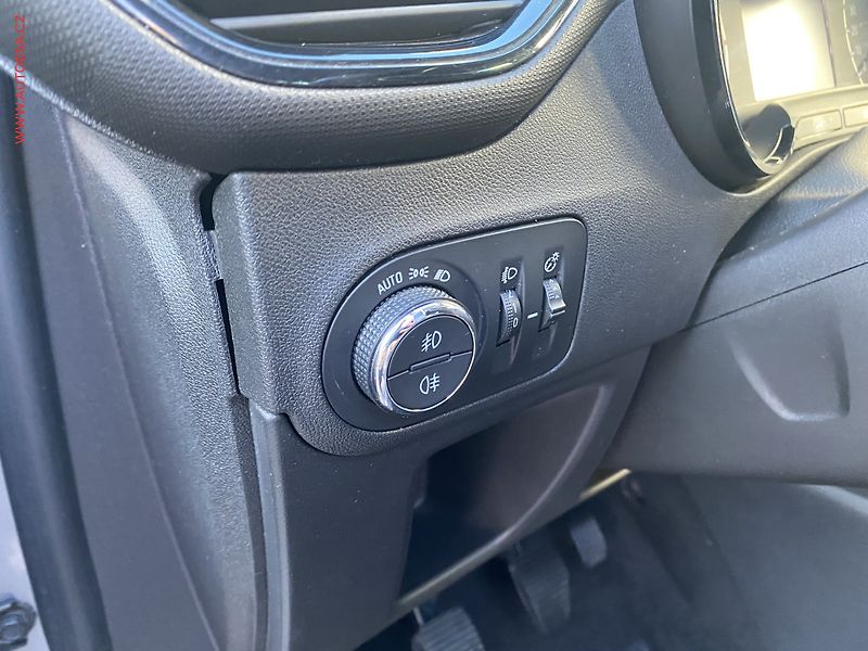 Opel Crossland X (2019) 1.2 T 120, Edition - fotka 15 z 17
