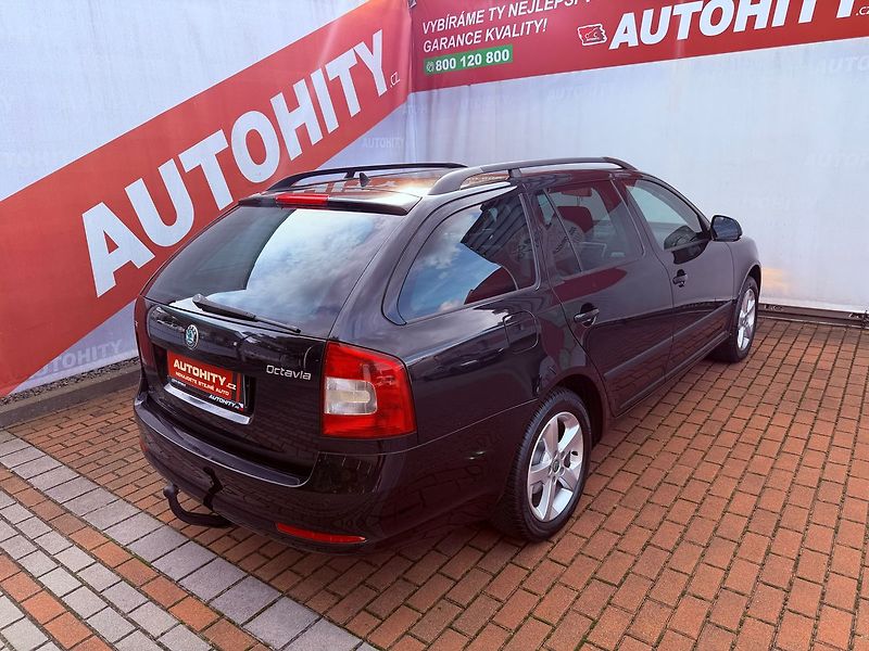 Škoda Octavia 1.4 TSi Elegance, Serviska - fotka 6 z 25