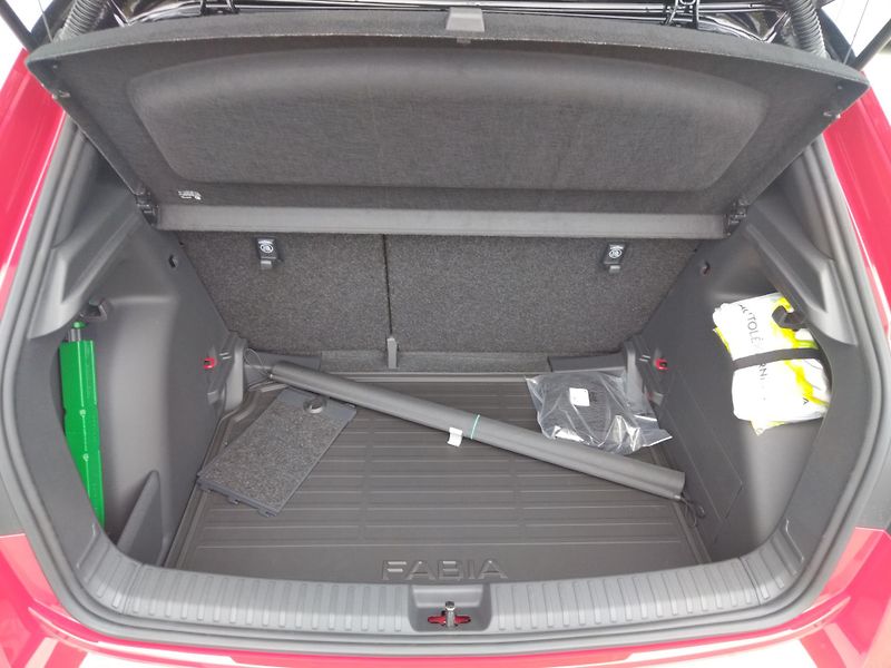 Škoda Fabia 1,0TSI - fotka 7 z 27