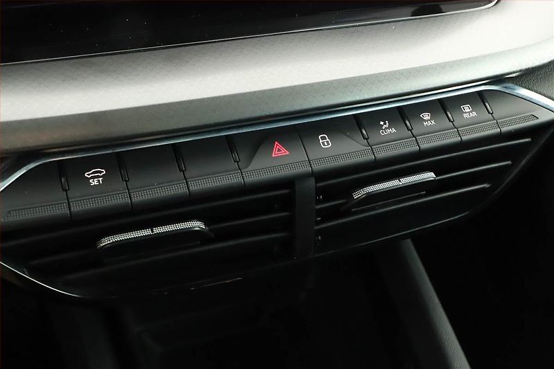 Škoda Octavia (2024) Ambition 1.5 TSI e-tec - fotka 18 z 21