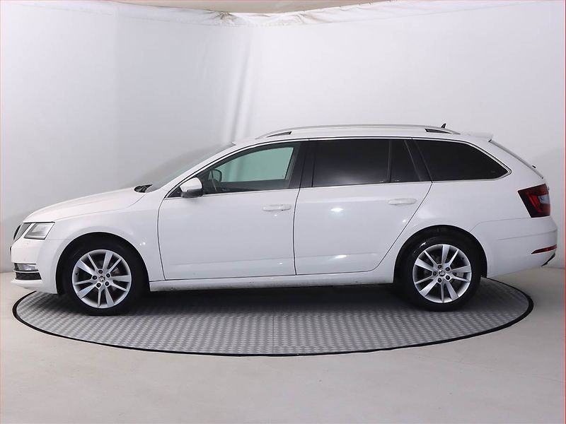 Škoda Octavia (2019) 1.6 TDI, Automat, Serv.kniha - fotka 3 z 21