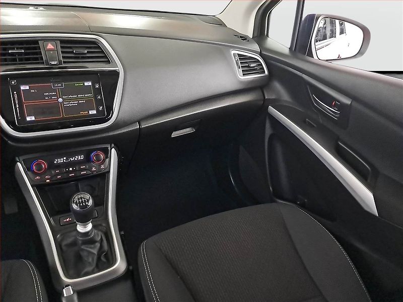 Suzuki SX4 S-Cross (2018) Comfort 1.4 BoosterJet, ČR - fotka 8 z 20