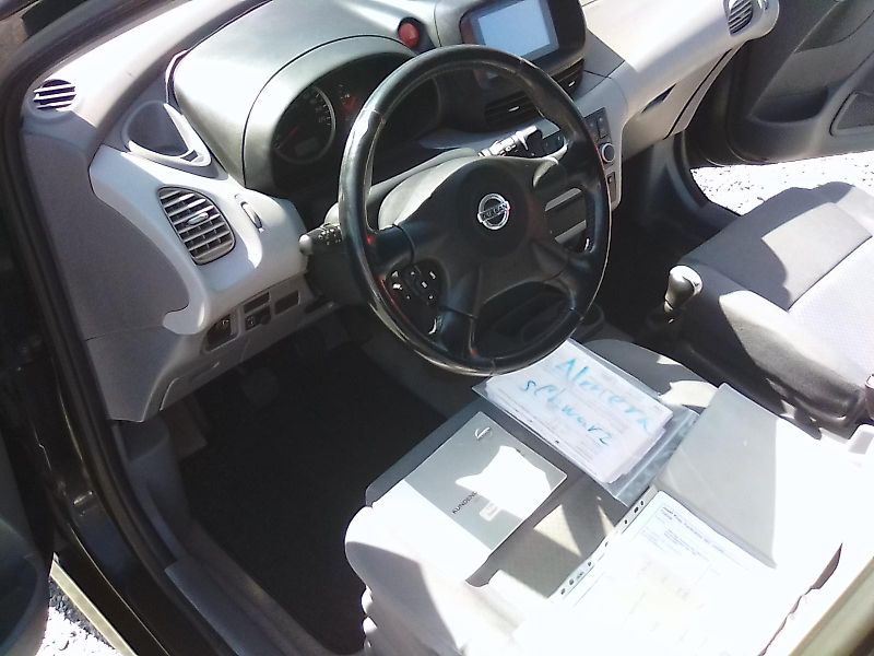 Nissan Almera Tino (2005) 1.8i 16V, kola navíc, závěs - fotka 16 z 32