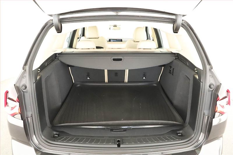 BMW X3 (2023) xDrive20d - fotka 18 z 19