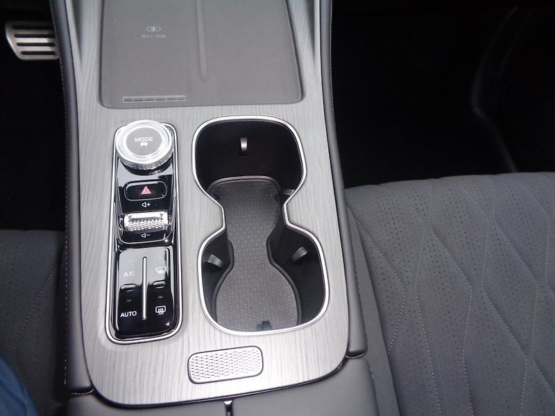 Chery Tiggo 8 (2026) 1,6 ICE UNIQUE AKCE! - fotka 35 z 38