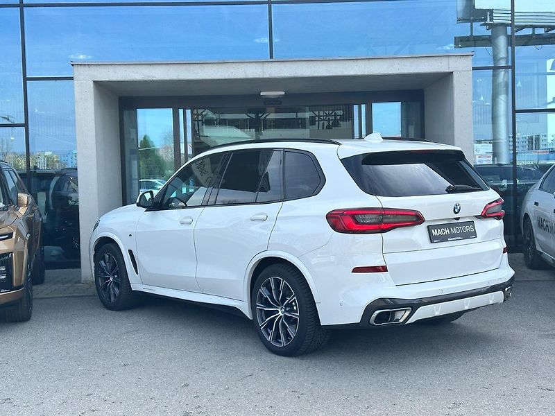 BMW X5 30D xDrive M-Sport - fotka 6 z 14