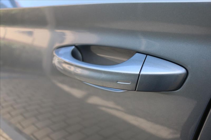 Škoda Superb 2,0 TDi, DSG , 4x4 - fotka 7 z 52