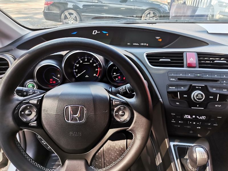 Honda Civic (2014) 1.8i 104kw MK 4 ČR Kamera - fotka 10 z 29