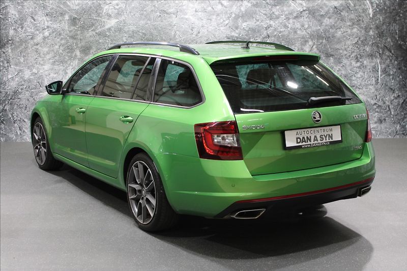 Škoda Octavia 2,0 TSI RS 1.majitel - fotka 3 z 30