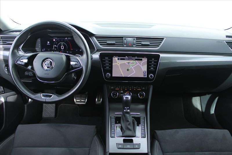 Škoda Superb 2.0 TDI SCOUT DSG ČR - fotka 13 z 31
