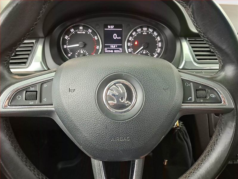 Škoda Rapid (2014) 1.2 TSI, ČR,1.maj - fotka 15 z 16