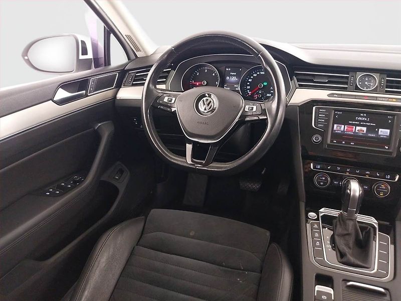 Volkswagen Passat (2015) Highline 2.0 BiTDI, 4X4 - fotka 7 z 29