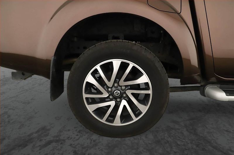 Nissan Navara (2019) 2.3 dCi, Navigace, Xenony - fotka 27 z 27