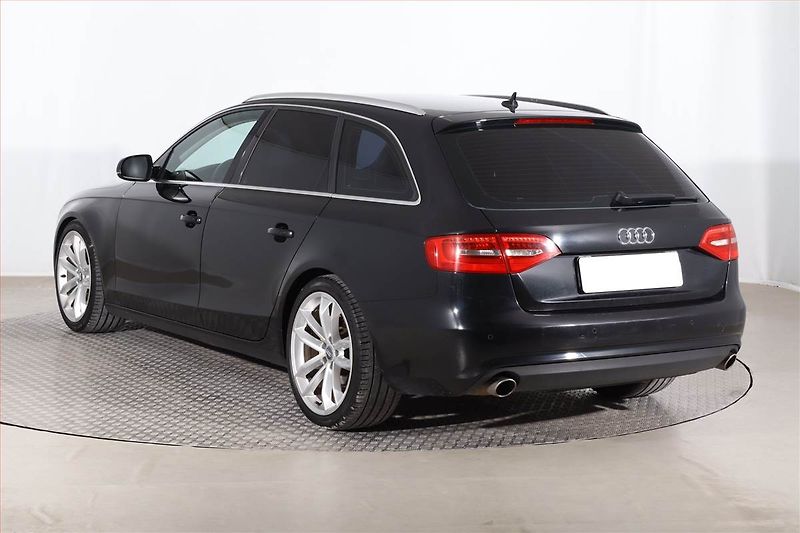 Audi A4 (2012) 3.0 TDI, 4X4, Automat - fotka 4 z 23