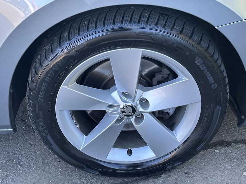 Škoda Superb (2021) KOMBI 2.0TSI/140kW* DSG* - fotka 39 z 39