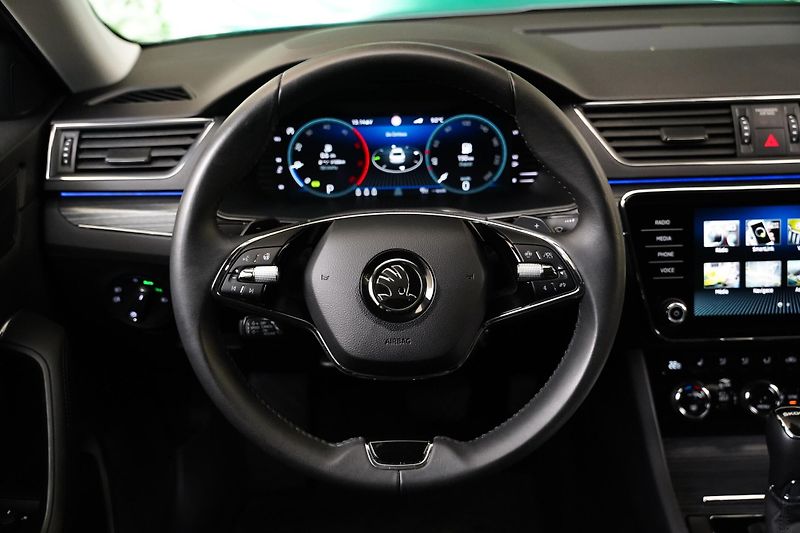 Škoda Superb - fotka 18 z 29
