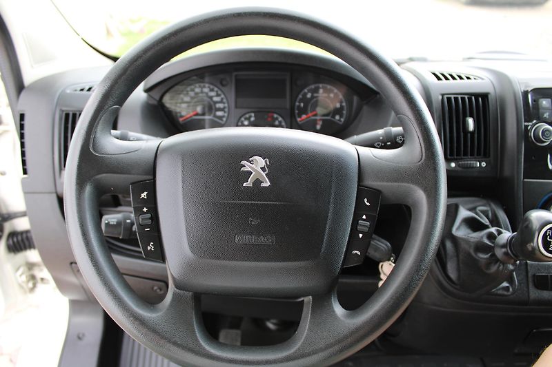 Peugeot Boxer 2,2 HDI L1H1 Chlaďák + klima - fotka 11 z 20