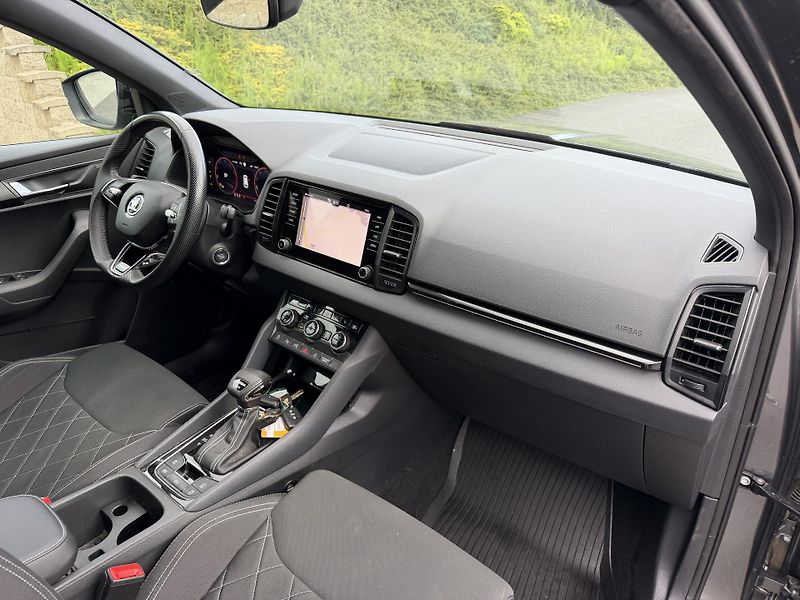 Škoda Karoq SPORT LINE 2,0TSi 140kW 4x4  - fotka 15 z 21