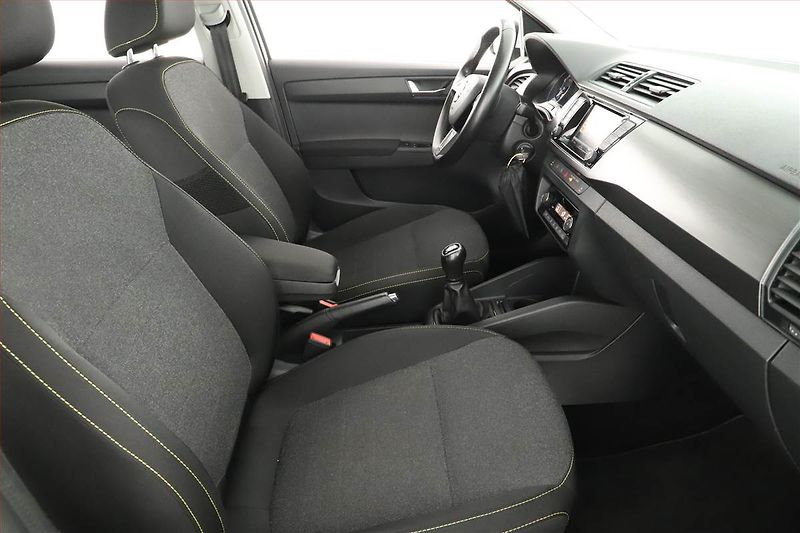 Škoda Fabia (2019) 1.0 TSI, Serv.kniha, Navi - fotka 7 z 17