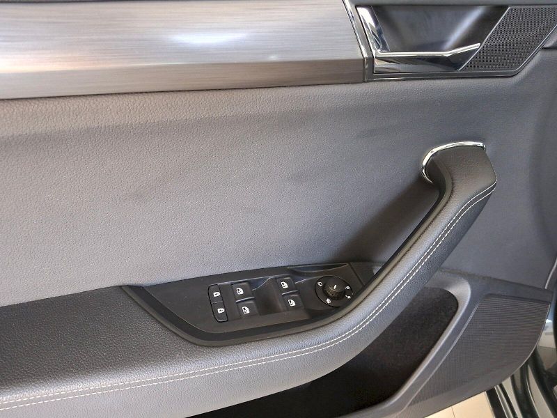 Škoda Superb (2021) Style Extra 2,0TDi 110kW - fotka 31 z 35