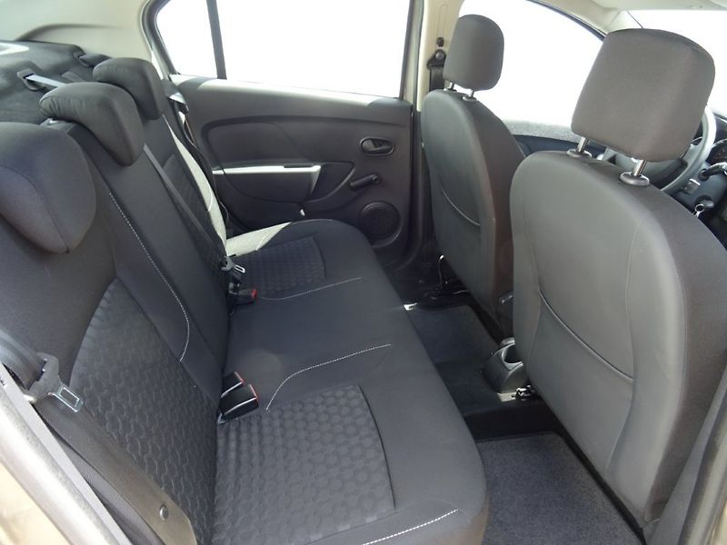 Dacia Logan (2013) 1.2i,1majČR,S.kniha,klima - fotka 17 z 22