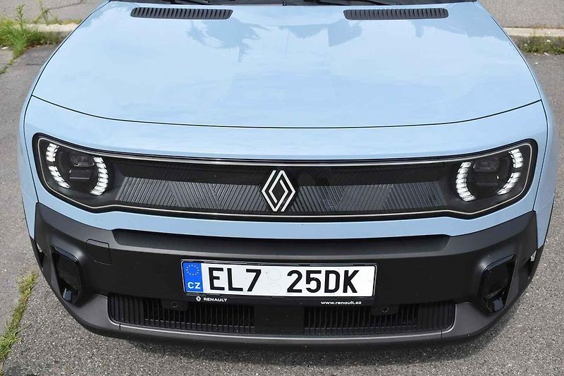 Renault 4 může být dobrým univerzálním rodinným vozem.