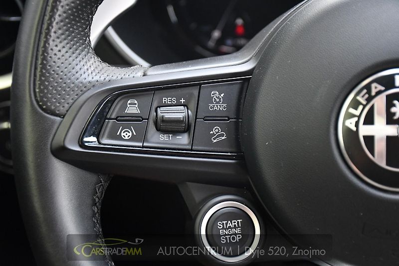Alfa Romeo Stelvio 2.0T Q4 206KW TRIBUTO ITALIANO - fotka 30 z 50