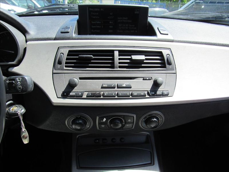 BMW Z4 2,5 i 141kW Manuál - fotka 21 z 39