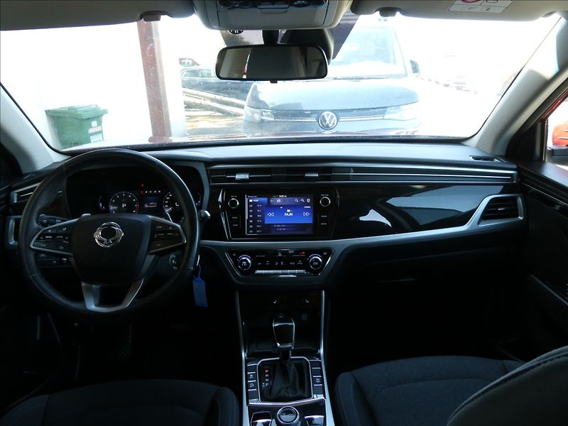 SsangYong Korando 1,5 1.5T-GDI,Style,4x4,automat - fotka 28 z 42