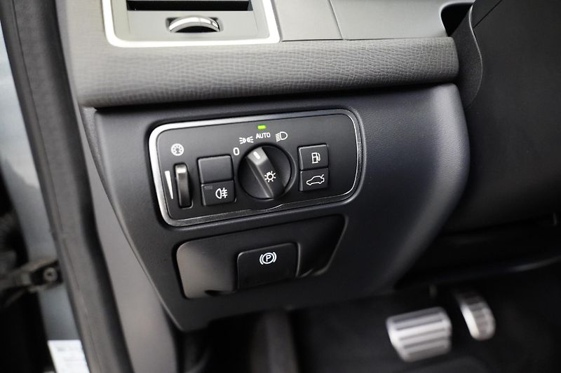 Volvo XC60 - fotka 13 z 29