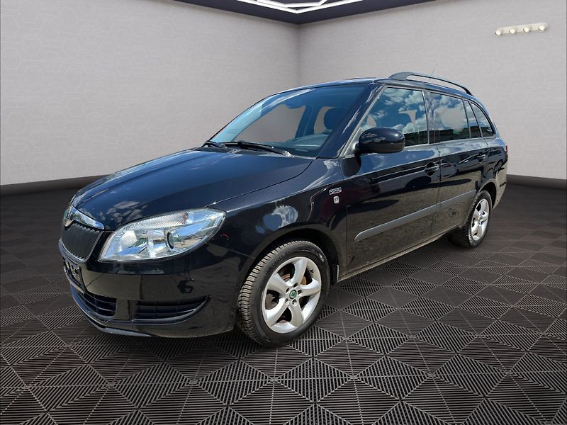 Škoda Fabia (2011) 1,2TSI 77Kw - fotka 3 z 29